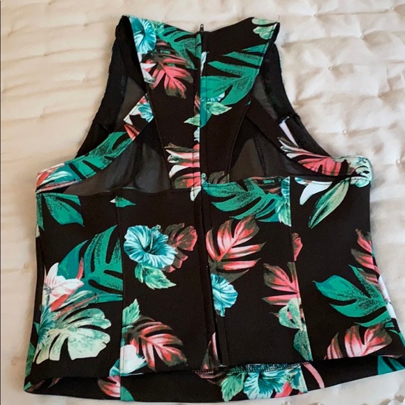 Guess cropped top - Picture 6 of 7